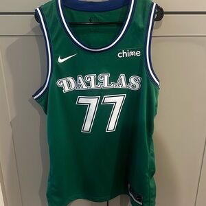 Nike Dallas Mavericks Luka Doncic Green Basketball Jersey